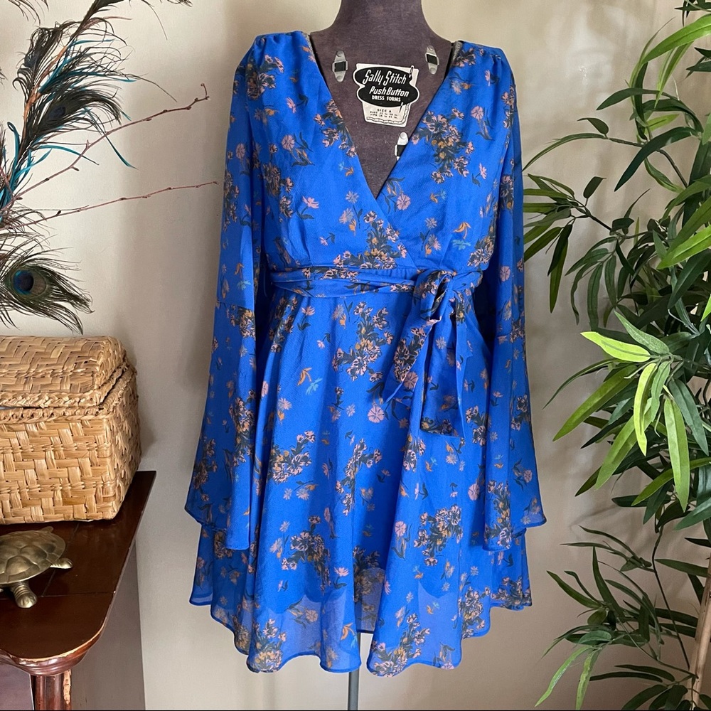 FREE PEOPLE Blue Floral Sheer Chiffon Boho bell sleeve Wrap Dress S